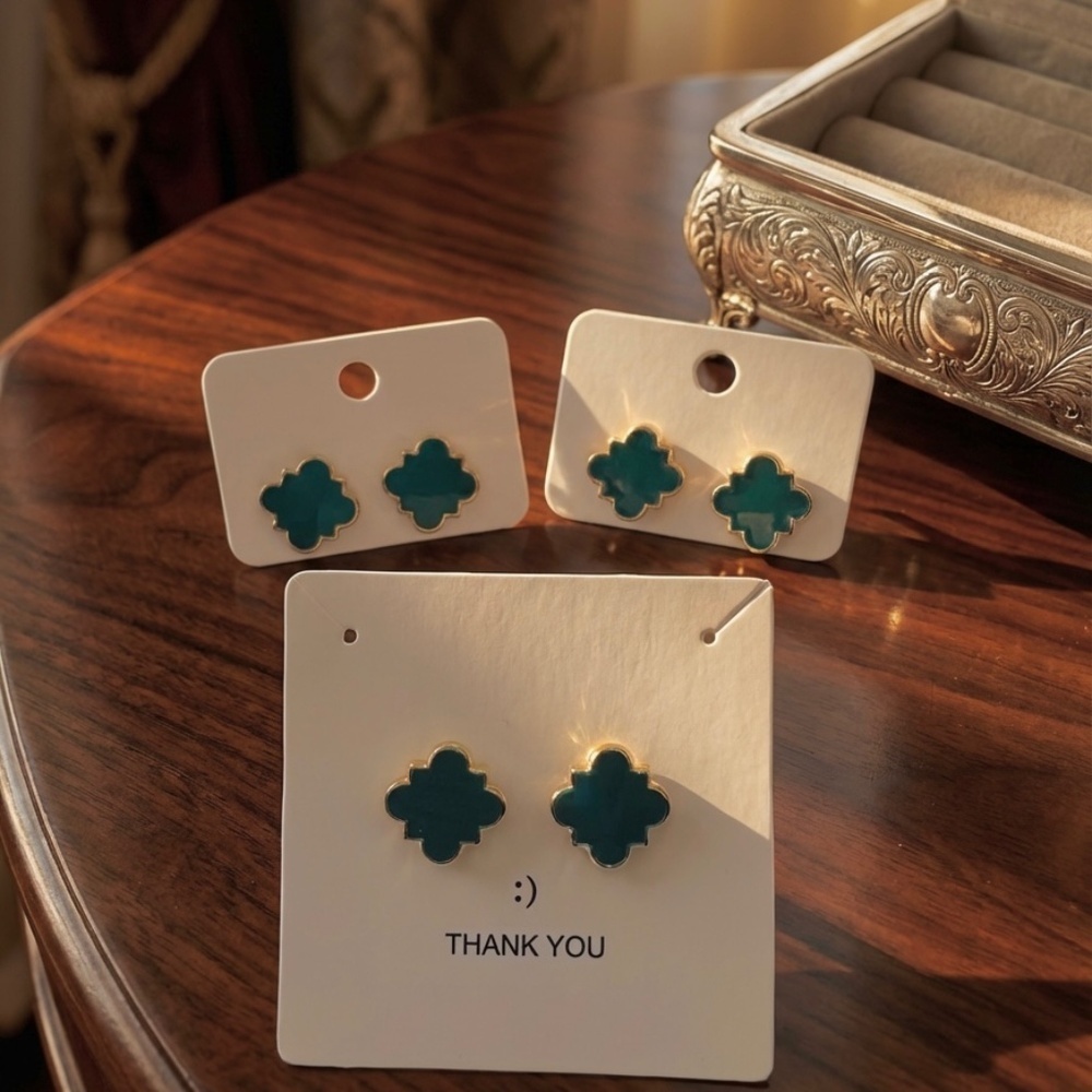 Wholesale Chloe Clover Stud Earrings 18k Gold Plated Earrings in Green 3 pairs